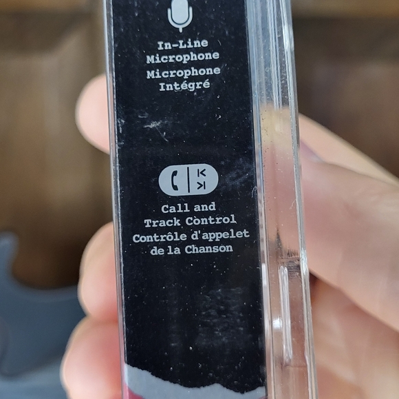 Skullcandy Jib Earbuds - Pink and Black - Picture 6 of 9